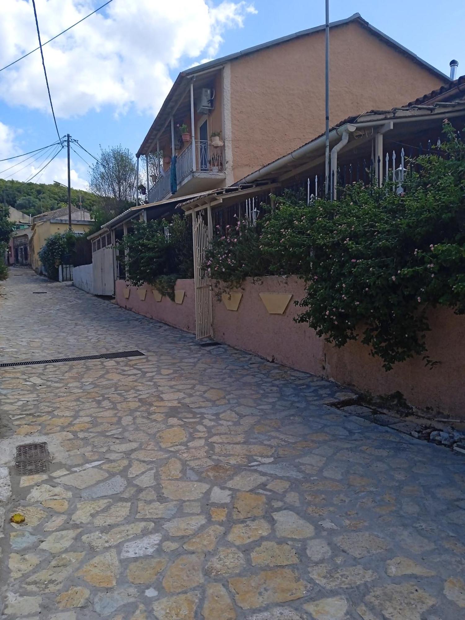 Villa Angela, Traditional Villa In The Village Agios Ioannis Peristerion Eksteriør billede
