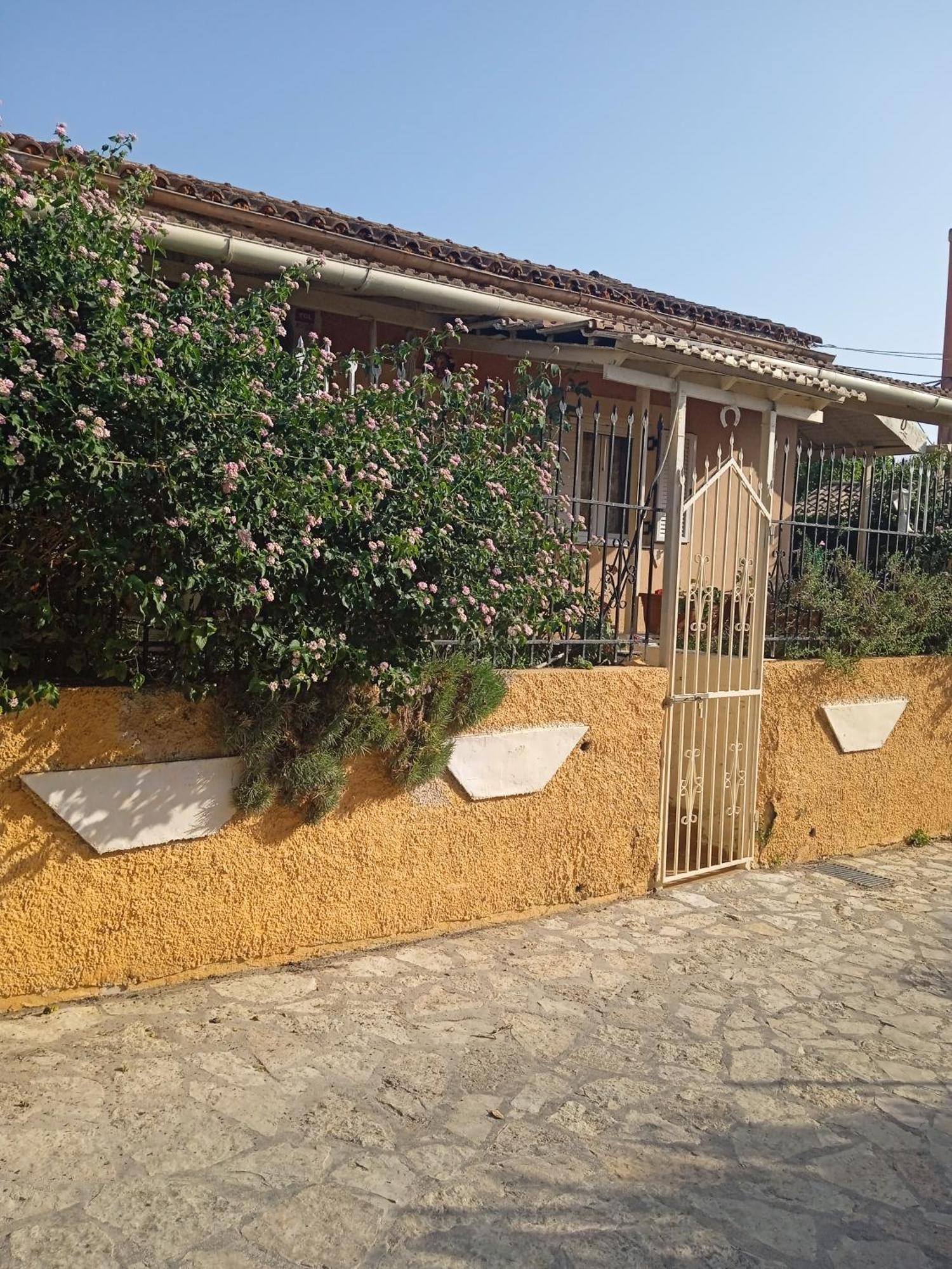 Villa Angela, Traditional Villa In The Village Agios Ioannis Peristerion Eksteriør billede